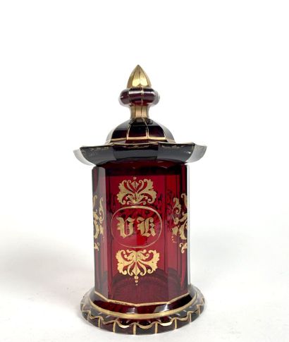 BOHÊME
Covered pot in the shape of pagoda...