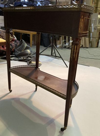 Mahogany console table of half-moon shape,...