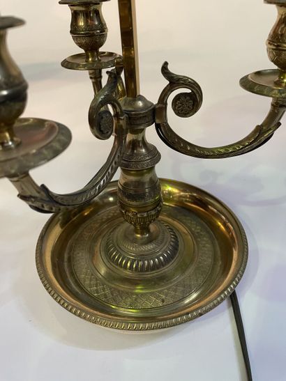 Lamp bouillotte in gilded bronze with three...
