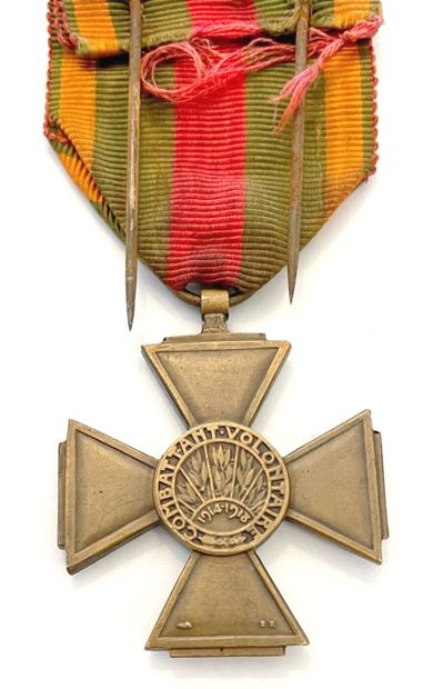 Set of three pieces : 
- Officer's Star of...