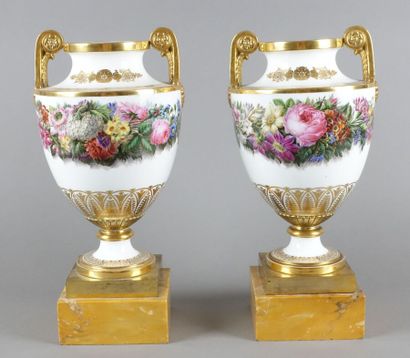 SÈVRES 
Pair of Clodion vases 3rd size of...