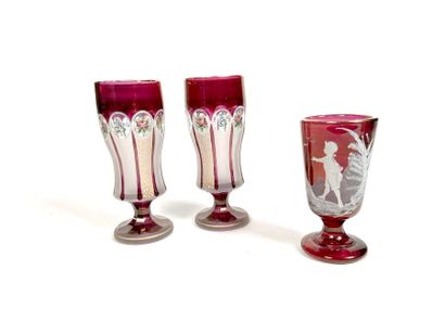 BOHËME
A pair of translucent and red glass...