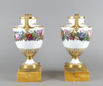 SÈVRES 
Pair of Clodion vases 3rd size of...