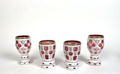 BOHÊME
A pair of vases and a pair of bowls...