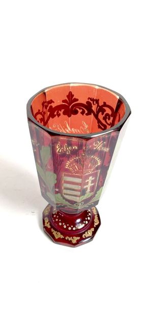 BOHÊME
Large bowl on pedestal with cut sides...
