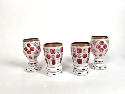 BOHÊME
A pair of vases and a pair of bowls...