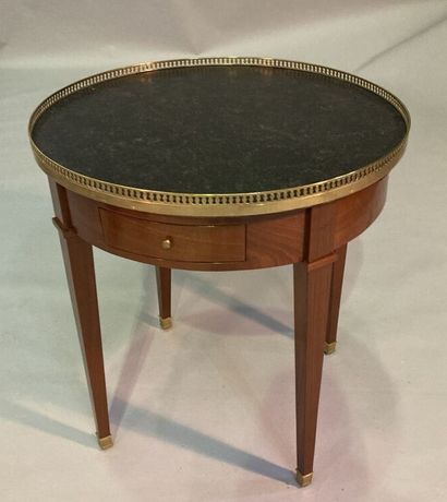 Mahogany bouillotte table of circular form,...