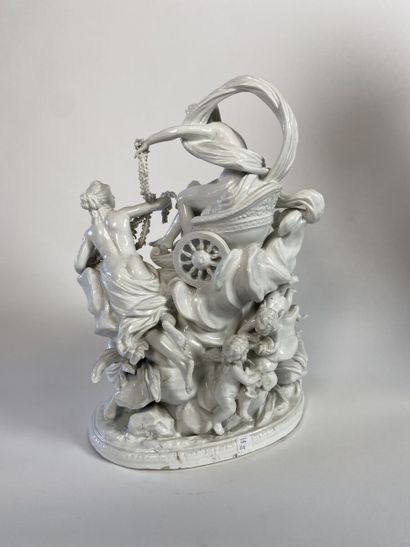 PARIS
Important group in white enamelled...
