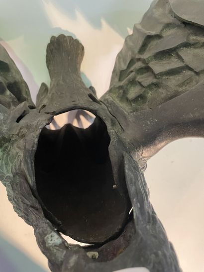 Important pair of eagles of facings
In patinated...