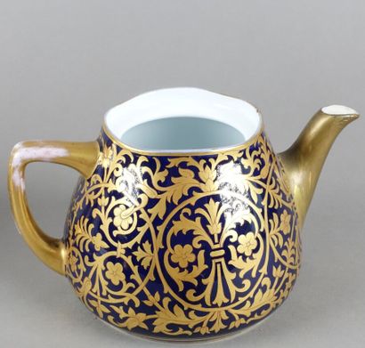RUSSIA
Part of a porcelain tea service composed...