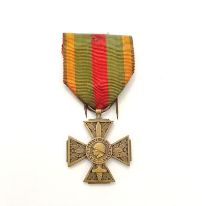 Set of three pieces : 
- Officer's Star of...