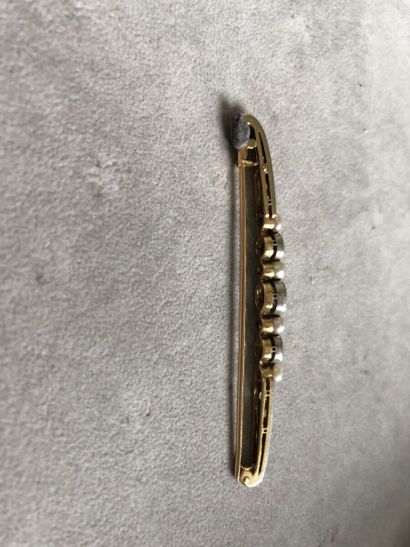 Broche barrette en or 750 millièmes de deux...