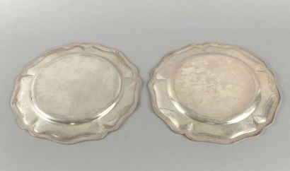 Paire de plats ronds en argent uni 925 millièmes,...
