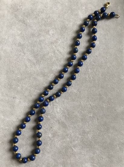 Collier de boules de lapis-lazuli teinté...