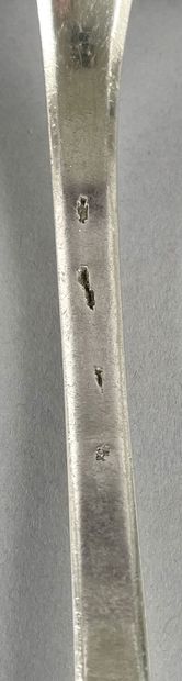 Deux louches en argent 950 millièmes, modèle...