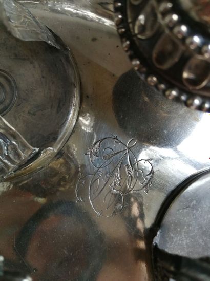 Monture d'huilier quadripode en argent, modèle...