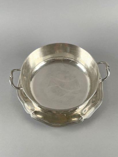 Soupière couverte de forme ronde en argent...
