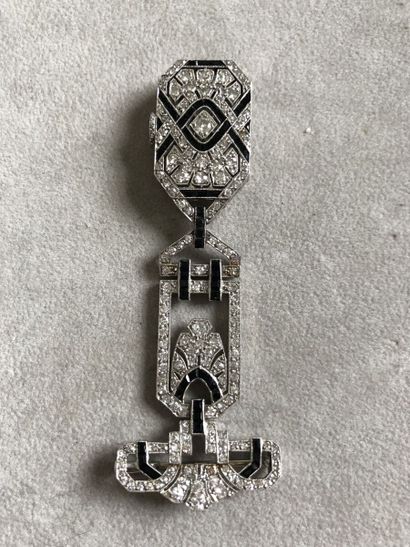Broche en or gris 750 millièmes et platine...