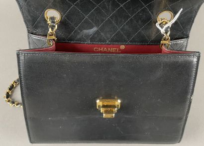 CHANEL, circa 1889-1990
Sac à main en cuir...