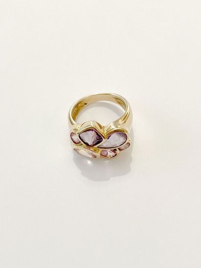 CRISO 
Bague en or rose 750 millièmes, le...