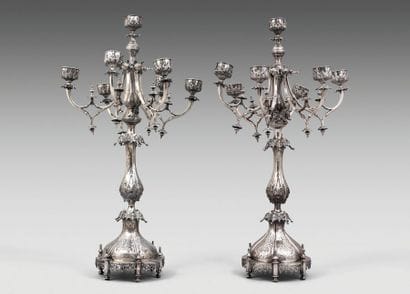 Paire de candélabres à six bras et sept lumières...