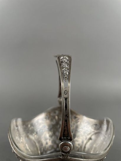 Panier ajouré en argent 800 millièmes à décor...