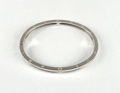 BULGARI
Bracelet rigide et ouvrant en or...