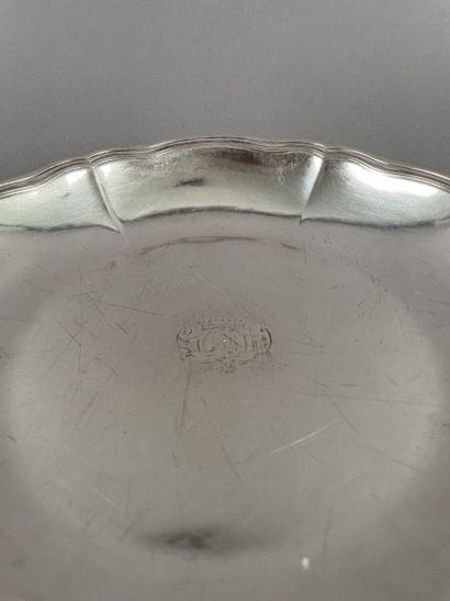 Jatte ronde en argent modèle filets contours...