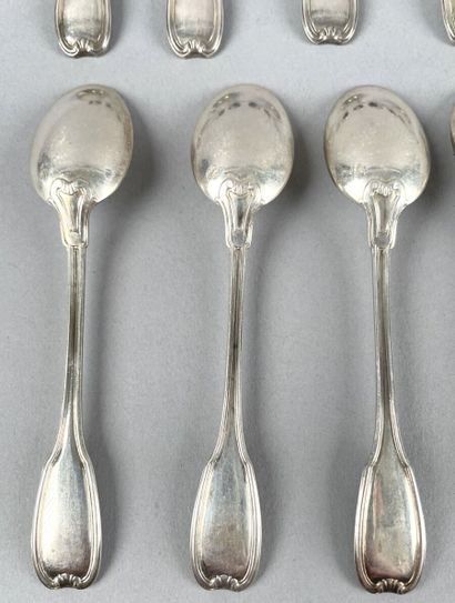 Douze cuillers à moka en argent 950 millièmes...