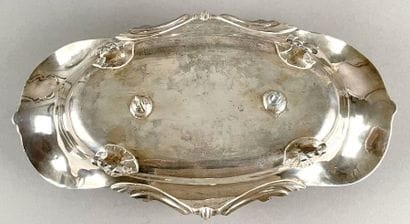 Monture d'huilier en argent posant sur quatre...