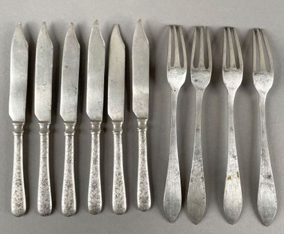 Panier ajouré en argent 800 millièmes à décor...