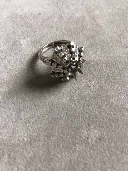 Bague en or jaune 750 millièmes et argent...