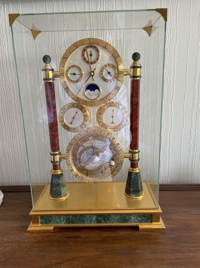 ASTROLAB Hour-Lavigne
Pendule portique 