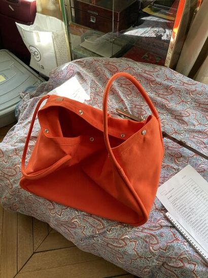 HERMÈS Paris
Sac en coton orange, double...
