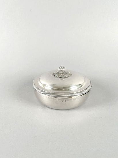 Boîte ronde couverte en argent uni 950 millièmes,...