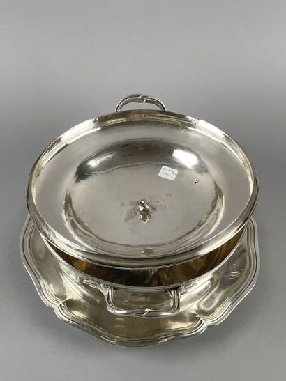 Soupière couverte de forme ronde en argent...