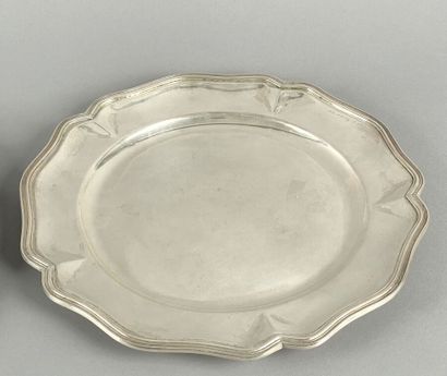 Paire de plats ronds en argent uni 925 millièmes,...