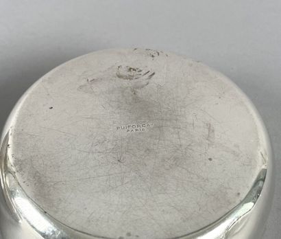 Boîte ronde couverte en argent uni 950 millièmes,...