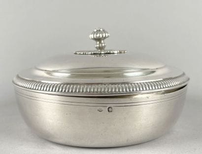 Boîte ronde couverte en argent uni 950 millièmes,...