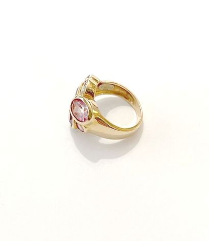 CRISO 
Bague en or rose 750 millièmes, le...
