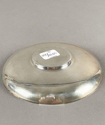 Plat de présentation rond tripode en argent...