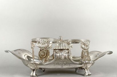 Monture d'huilier en argent posant sur quatre...