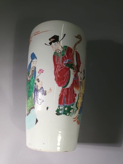 CHINE, XIXe siècle
Vase en porcelaine émaillée...