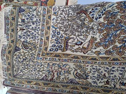 Tapis Ghoum en laine et soie (chaîne et trame...