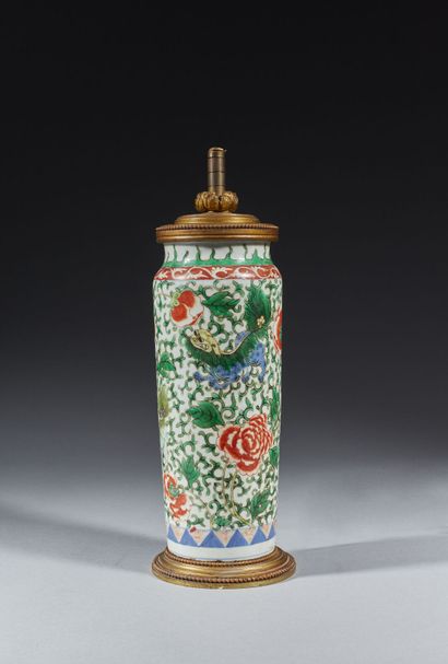 CHINE, Époque KANGXI (1662-1722)
Vase rouleau...