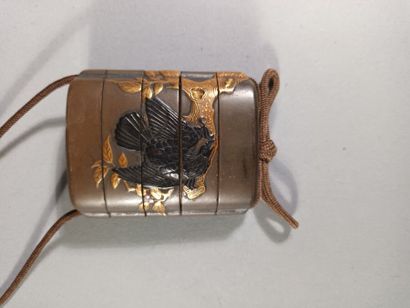 JAPON, Époque EDO (1603-1868)
Inro à quatre...