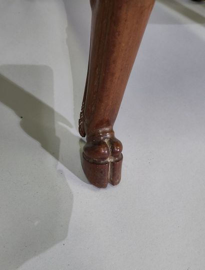 Quatre fauteuils en acajou, à dossier renversé,...