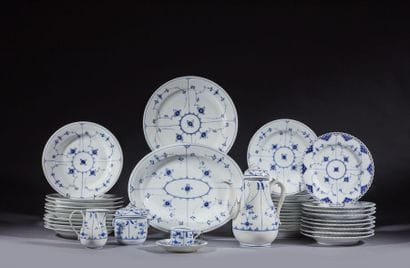 ROYAL COPENHAGEN
- Forty-eight large dinner...