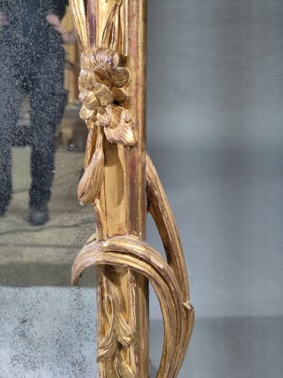 Large molded, carved and gilded wood mirror...