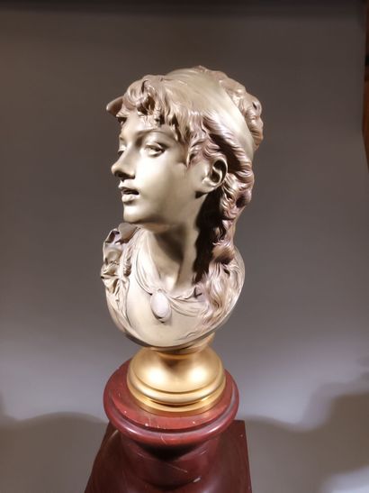 D'après Auguste RODIN (1840-1917) 
Suzon
Modèle...